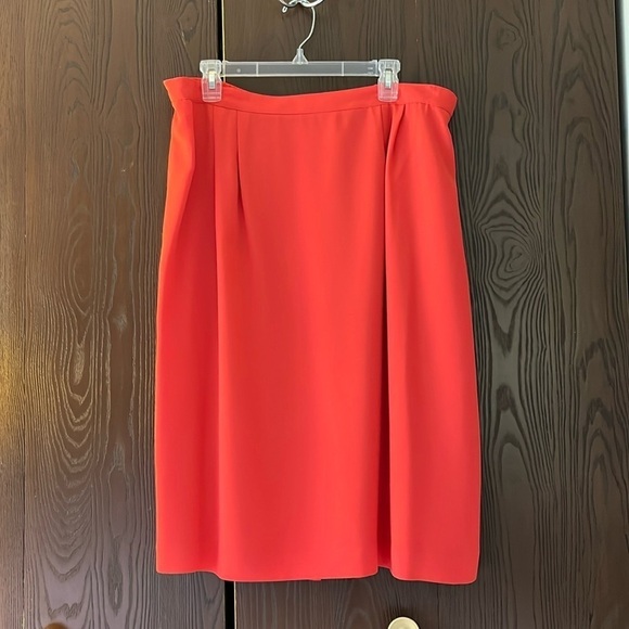 No Brand orange straight skirt. 100% polyester. Size 22. - Picture 1 of 9